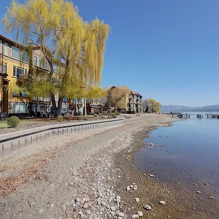 Lakeside Luxe Haven West Kelowna Exterior photo