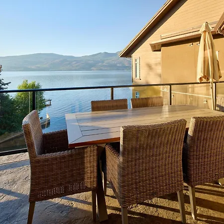 Lakeside Luxe Haven West Kelowna Exterior photo