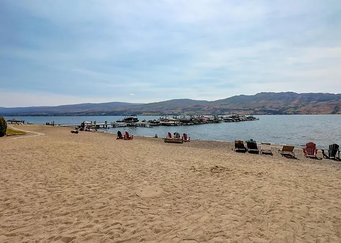 Lakeside Luxe Haven