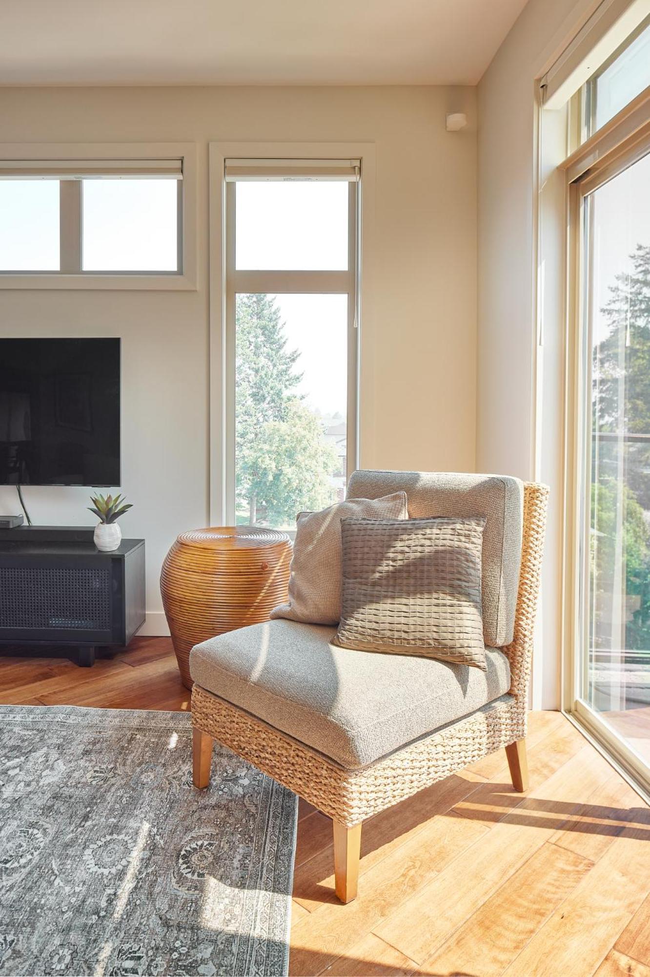 Apartment Lakeside Luxe Haven