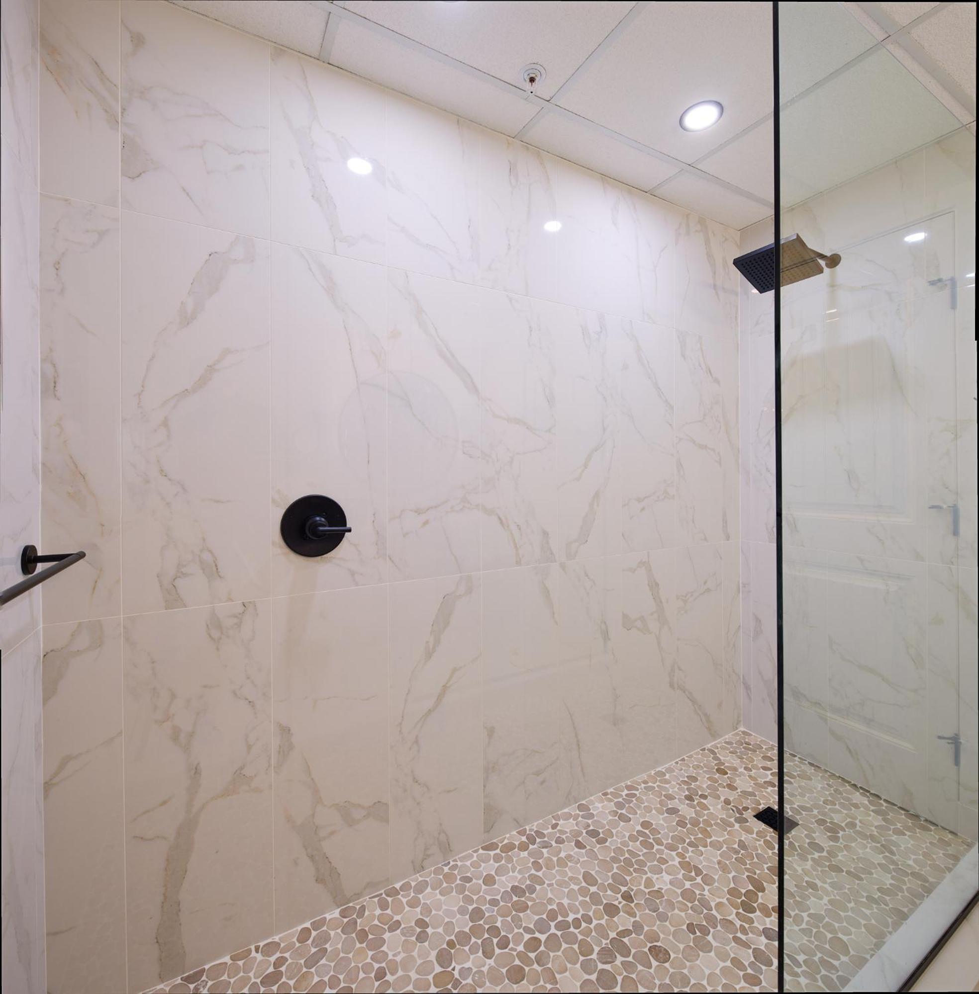 Lakeside Luxe Haven * West Kelowna