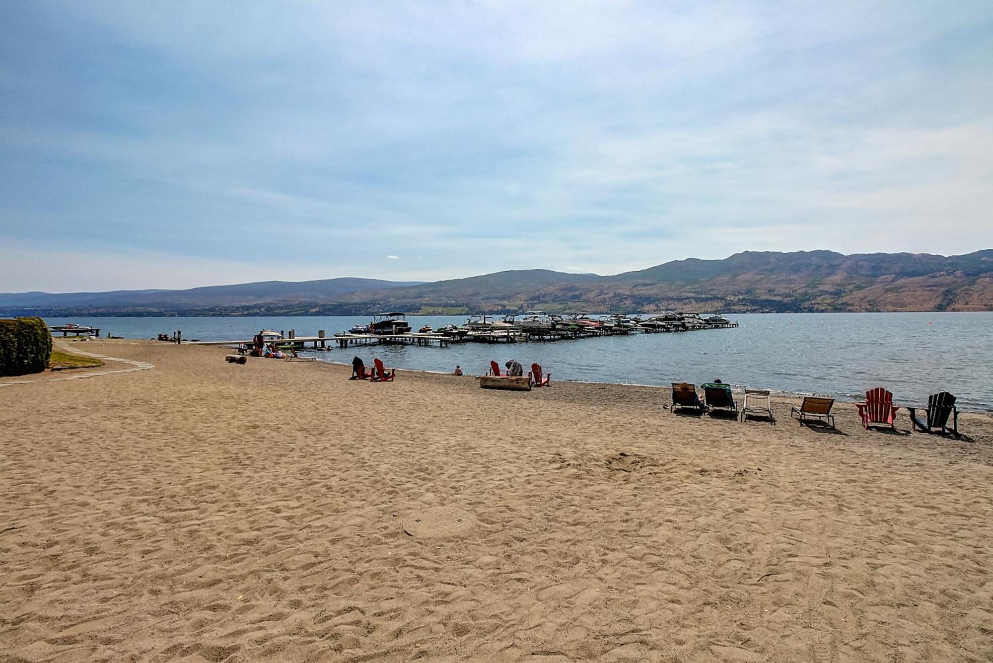 Lakeside Luxe Haven Apartment West Kelowna